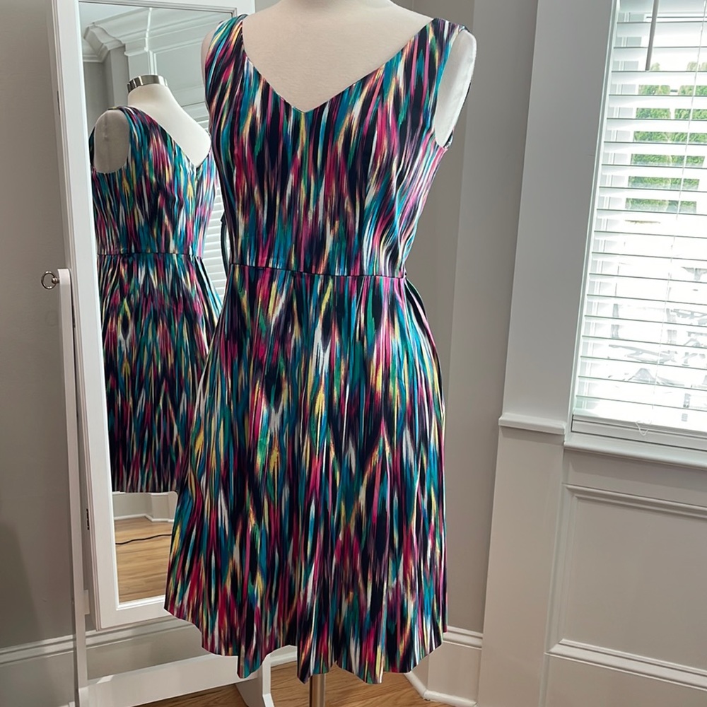 Calvin Klein Sz 6 Beautiful multi colored pleated skirt dress NWOT